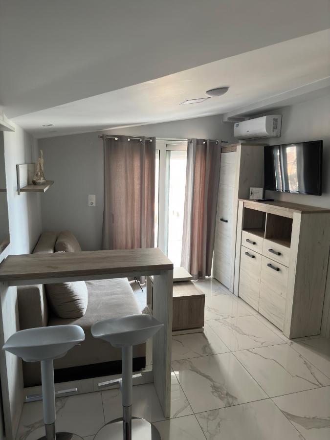 Apartments Nera Paralia-Apartment With Sea View Exterior photo